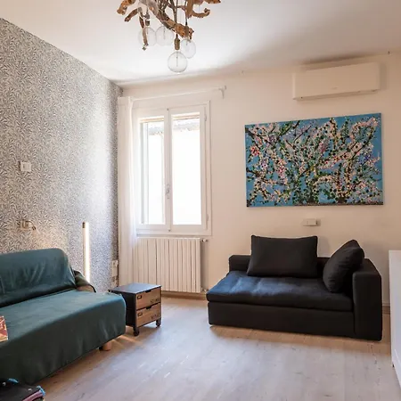 Lived-in Flat, W Private Entry In Real Catello, Btwn Biennale & S Marco * Βενετία