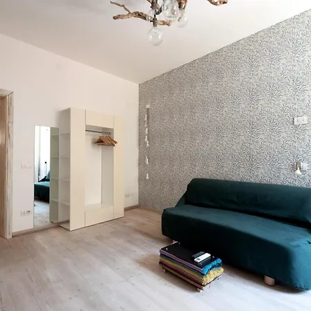 Stylish 1br In Bragora Self-contained Walk To San Marco & Biennale Appartement Venise
