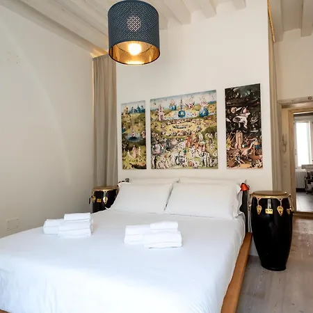 Lived-in Flat, W Private Entry In Real Catello, Btwn Biennale & S Marco