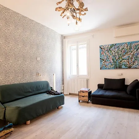 Stylish 1br In Bragora Self-contained Walk To San Marco & Biennale Венеция